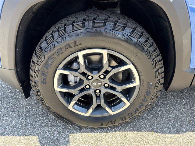 new 2026 Chevrolet Equinox car, priced at $32,711