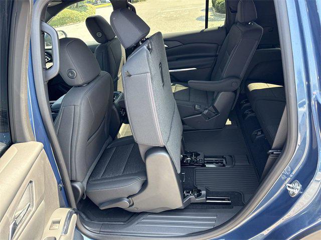 new 2026 Chevrolet Traverse car, priced at $38,889