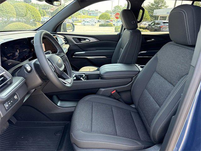 new 2026 Chevrolet Traverse car, priced at $38,889