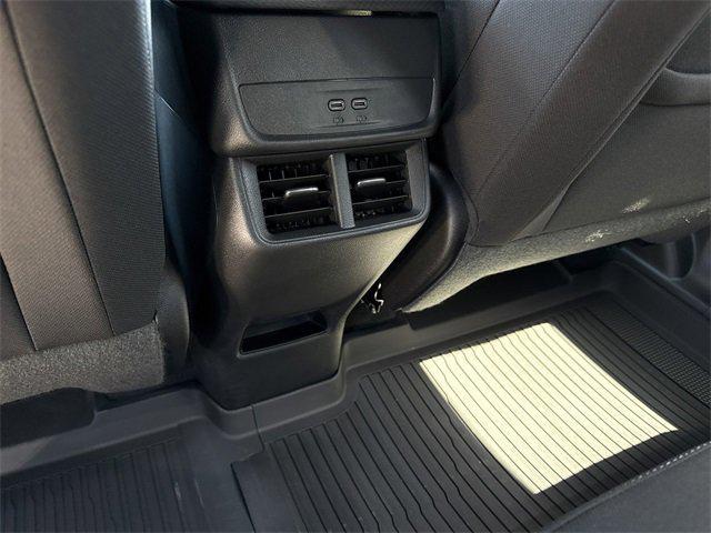 new 2026 Chevrolet Equinox car, priced at $29,531