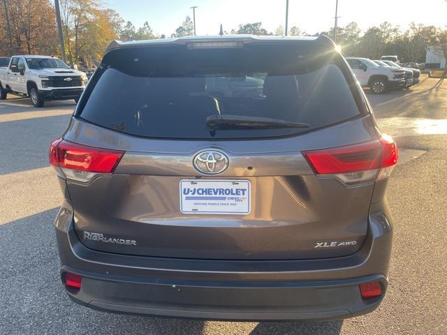 used 2019 Toyota Highlander car, priced at $27,988