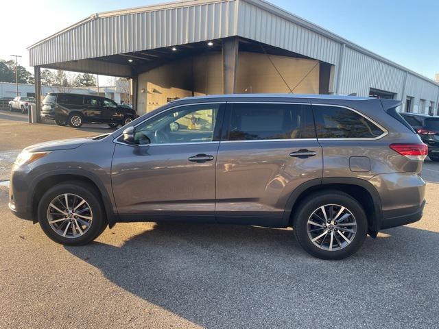 used 2019 Toyota Highlander car, priced at $27,988