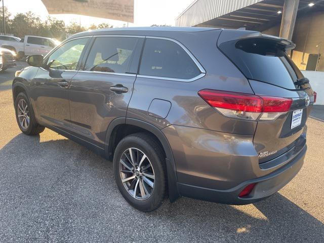 used 2019 Toyota Highlander car, priced at $27,988