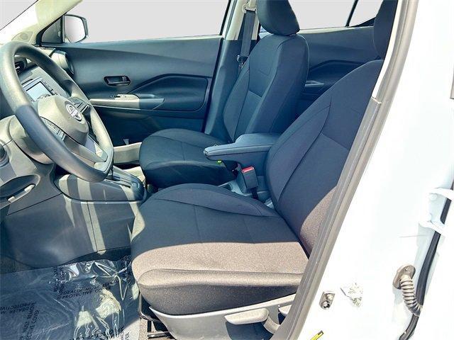 new 2025 Nissan Kicks Play car, priced at $23,760