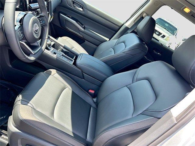 new 2025 Nissan Pathfinder car, priced at $43,397