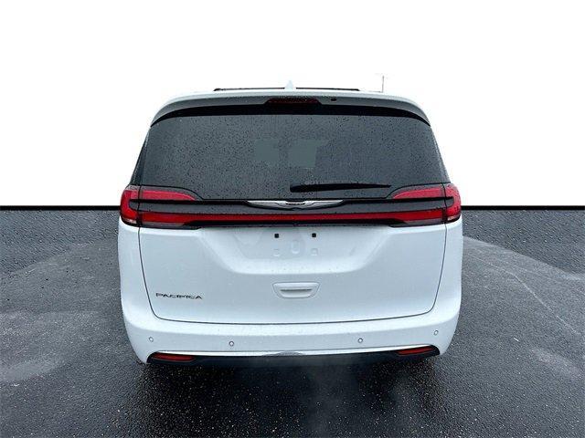 used 2022 Chrysler Pacifica car, priced at $19,999