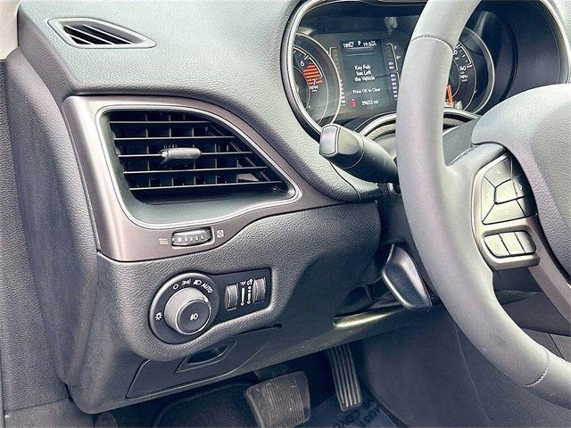 used 2021 Jeep Cherokee car, priced at $18,995