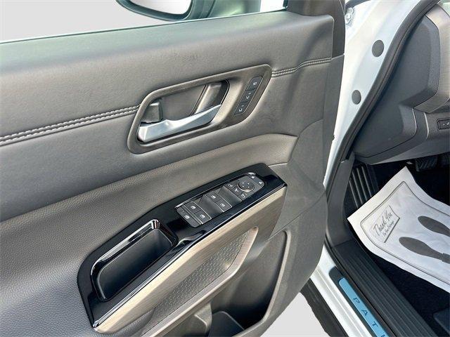 new 2025 Nissan Pathfinder car, priced at $52,970