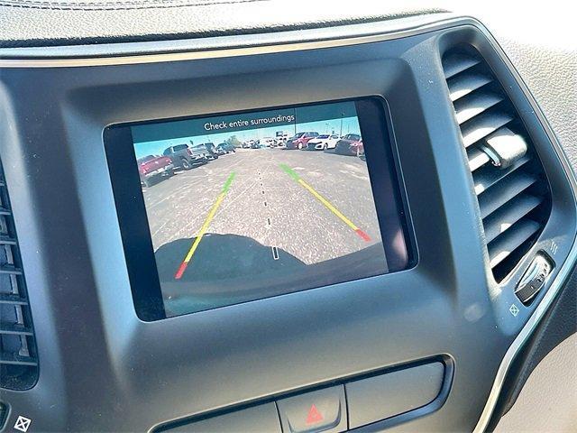 used 2019 Jeep Cherokee car, priced at $10,990