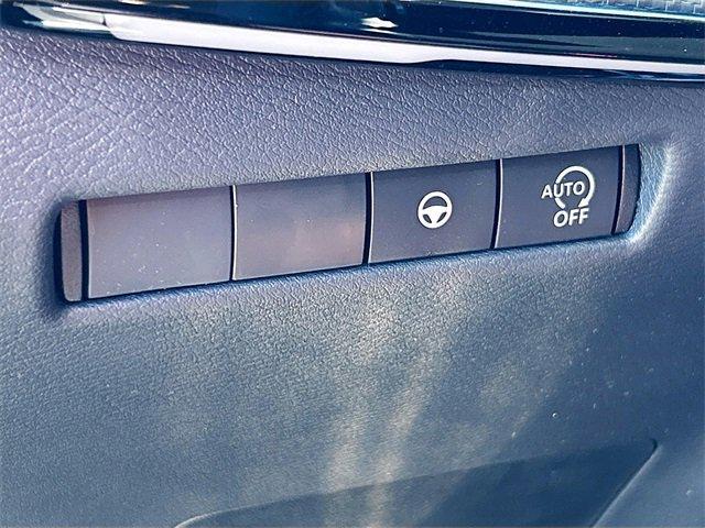 new 2025 Nissan Kicks car, priced at $29,250