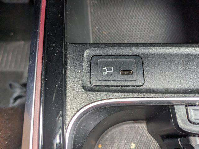 used 2020 Mercedes-Benz GLB 250 car, priced at $24,320