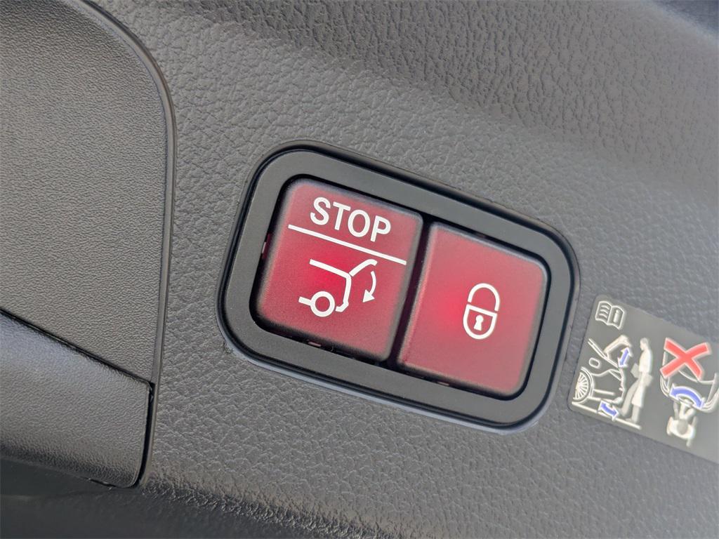 new 2026 Mercedes-Benz GLE 450 car, priced at $102,170