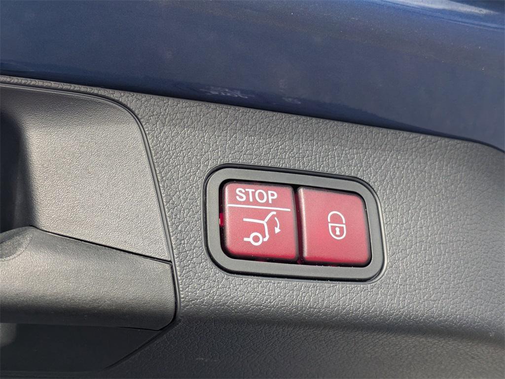 used 2025 Mercedes-Benz GLB 250 car, priced at $37,933