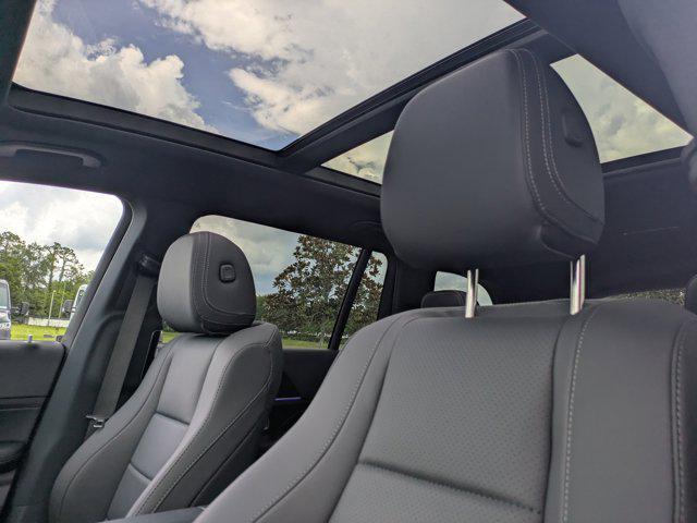 new 2025 Mercedes-Benz GLS 450 car, priced at $92,275