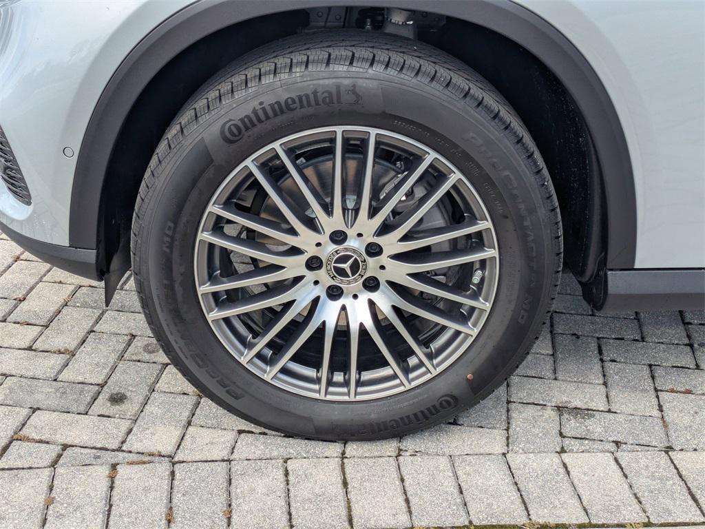 new 2026 Mercedes-Benz GLC 300 car, priced at $57,555