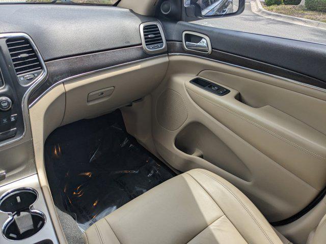 used 2014 Jeep Grand Cherokee car, priced at $12,879