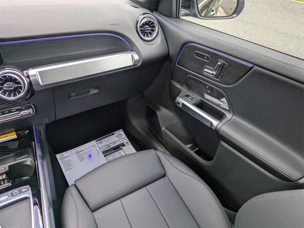 new 2026 Mercedes-Benz GLB 250 car