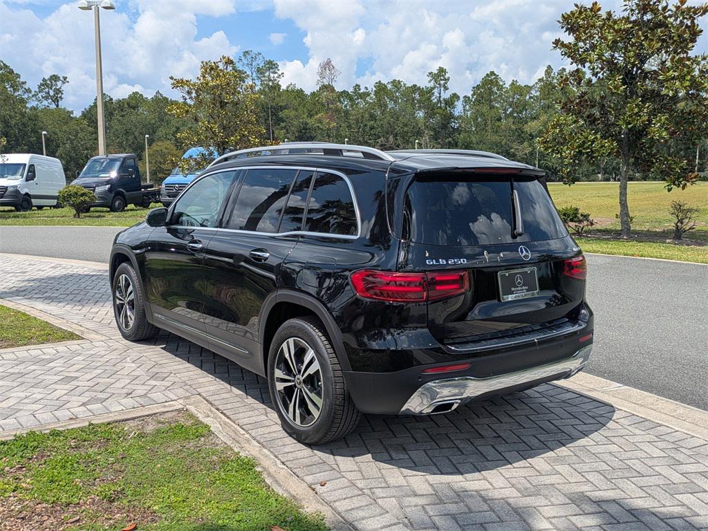 new 2026 Mercedes-Benz GLB 250 car