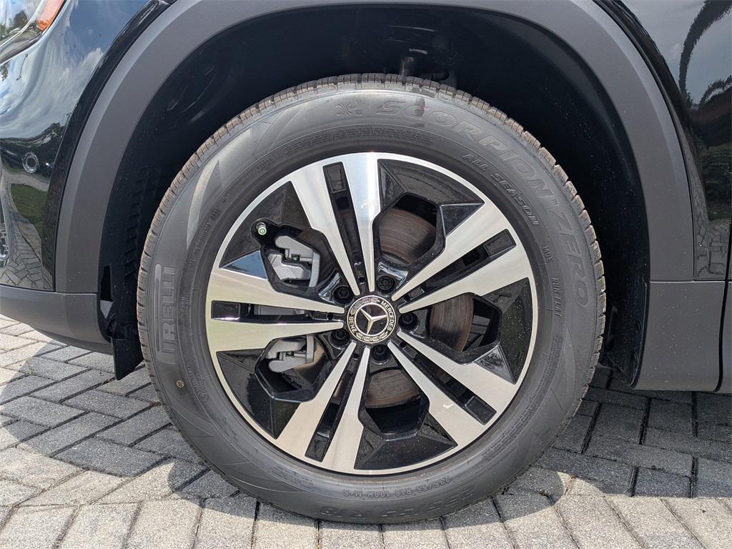 new 2026 Mercedes-Benz GLB 250 car