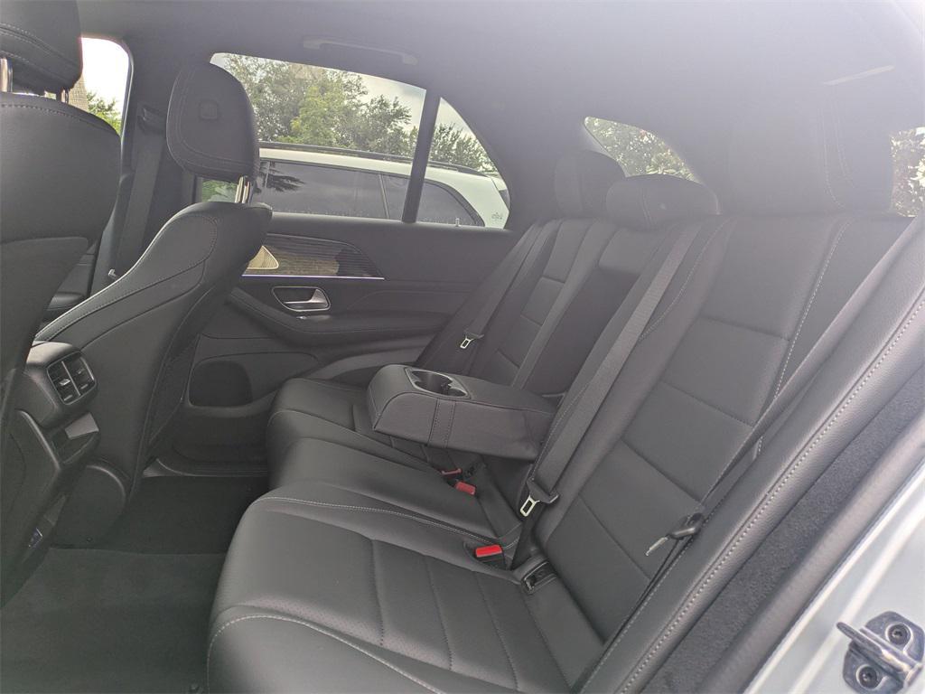 new 2025 Mercedes-Benz GLE 450 car, priced at $82,755