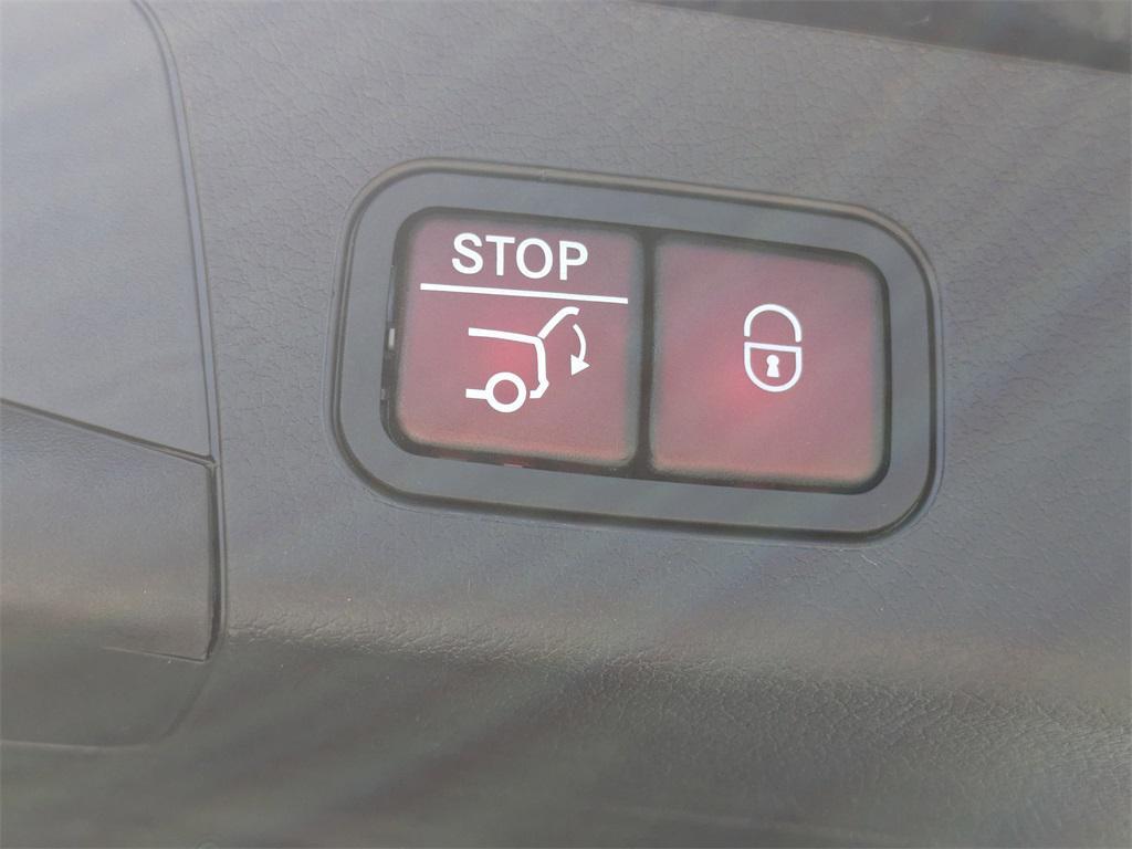 new 2026 Mercedes-Benz GLB 250 car, priced at $51,815