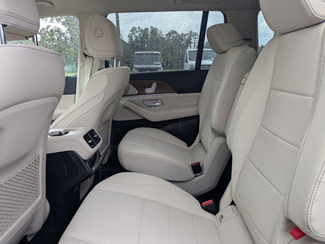 new 2025 Mercedes-Benz GLS 450 car, priced at $95,685