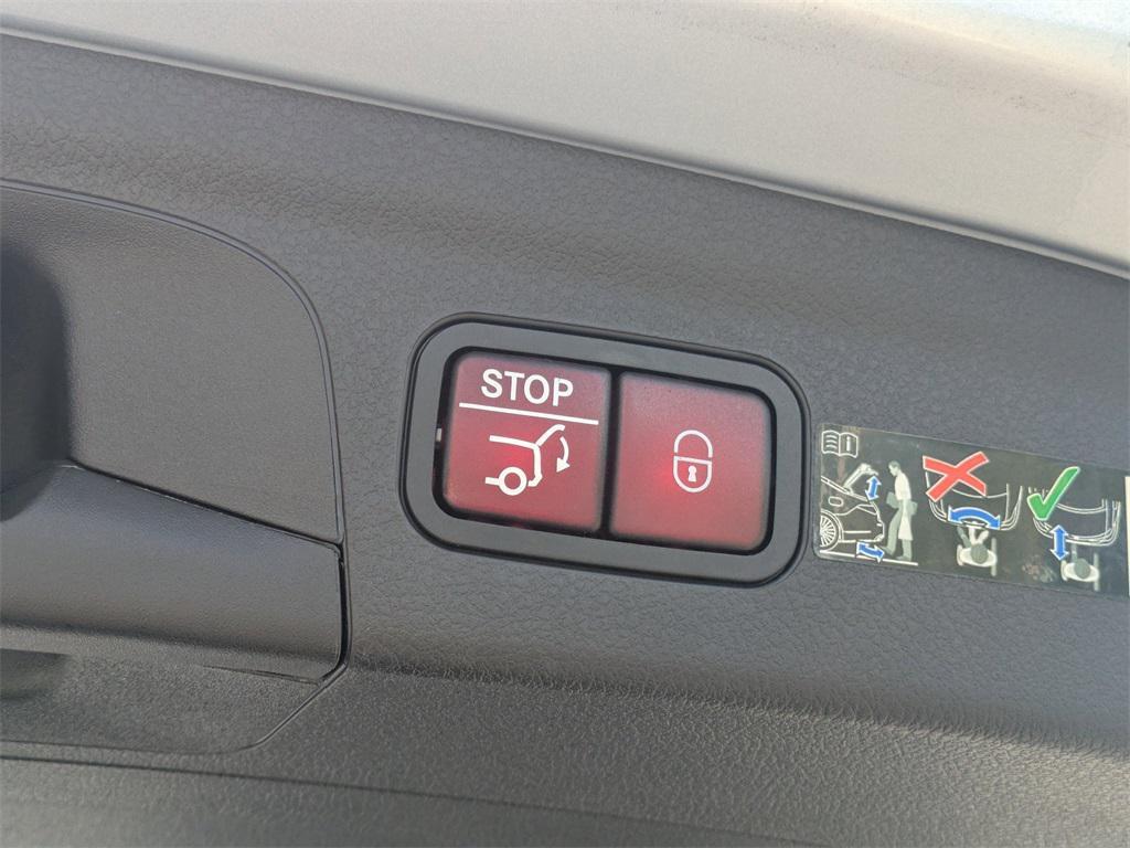 used 2025 Mercedes-Benz GLE 450e car, priced at $72,999