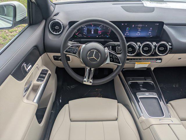 new 2025 Mercedes-Benz GLA 250 car, priced at $44,250