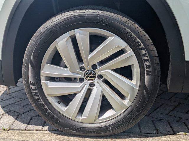 used 2022 Volkswagen Atlas Cross Sport car, priced at $25,921