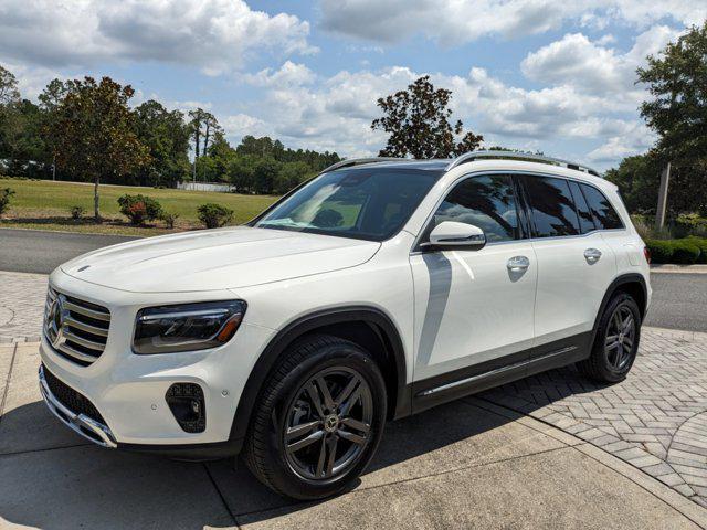 new 2024 Mercedes-Benz GLB 250 car, priced at $52,690