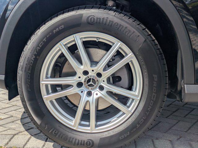new 2025 Mercedes-Benz GLC 300 car, priced at $53,085