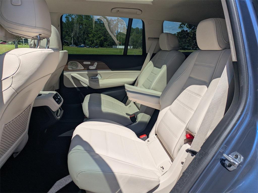 new 2026 Mercedes-Benz GLS 450 car, priced at $101,985