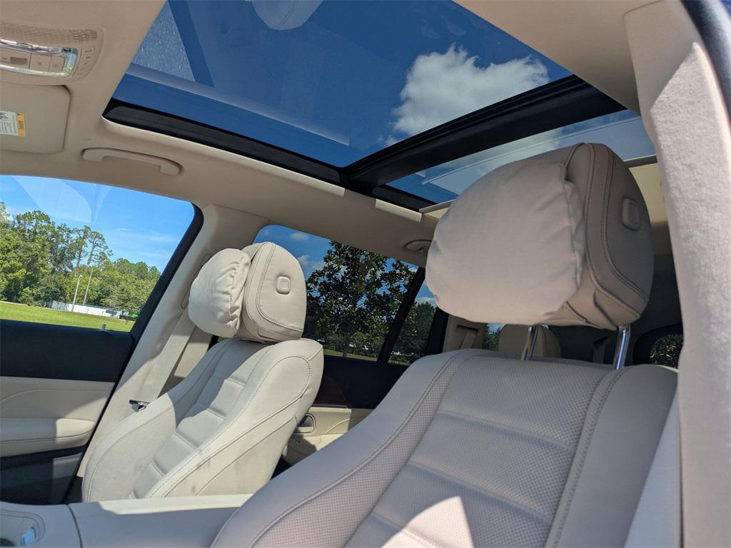 new 2026 Mercedes-Benz GLS 450 car, priced at $101,985