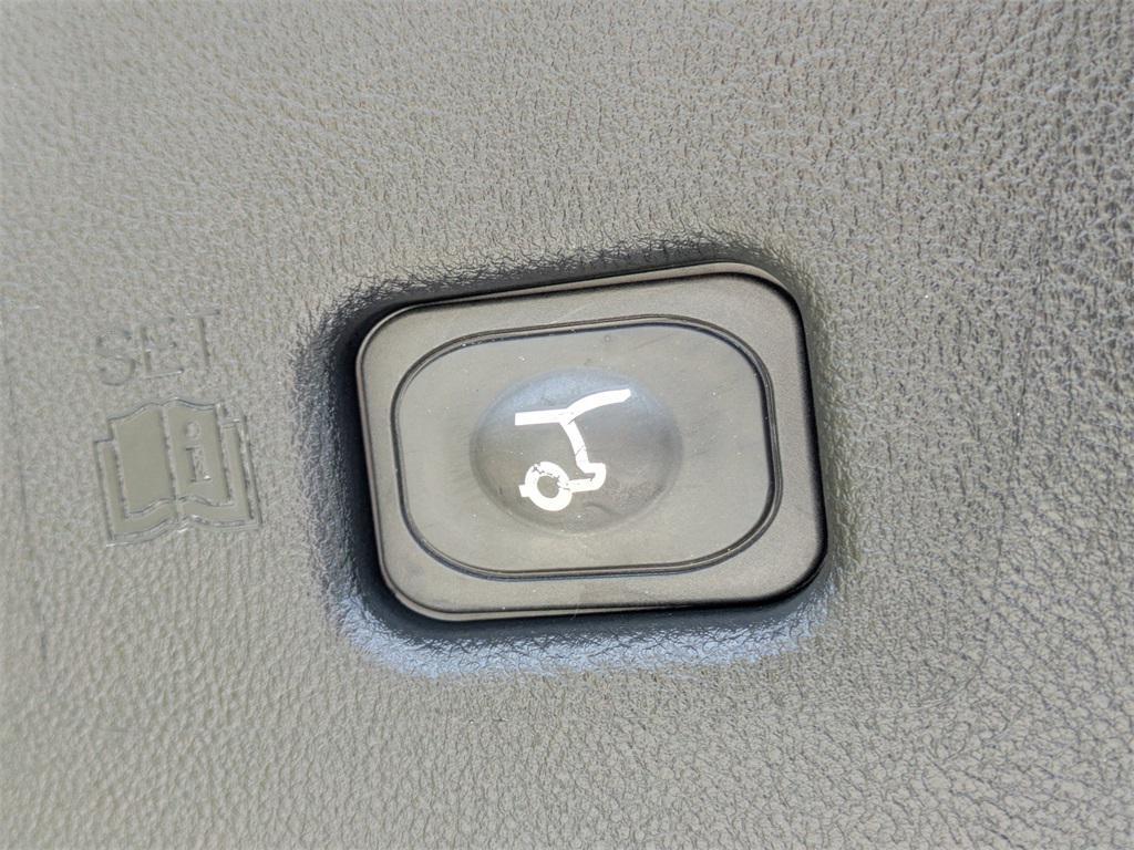 used 2021 Lincoln Nautilus car, priced at $32,651