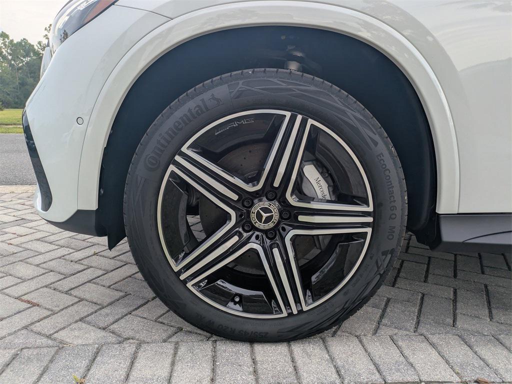 new 2025 Mercedes-Benz GLC 300 car, priced at $73,315