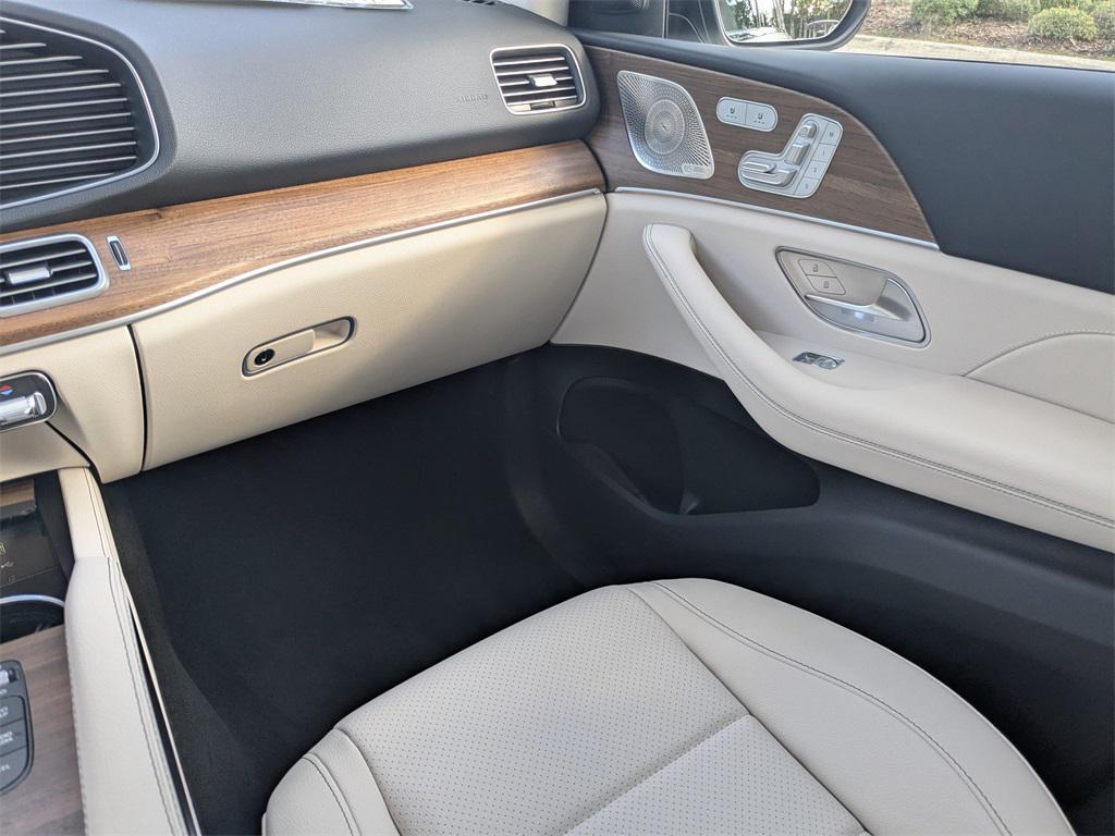 new 2026 Mercedes-Benz GLE 450e car, priced at $82,580