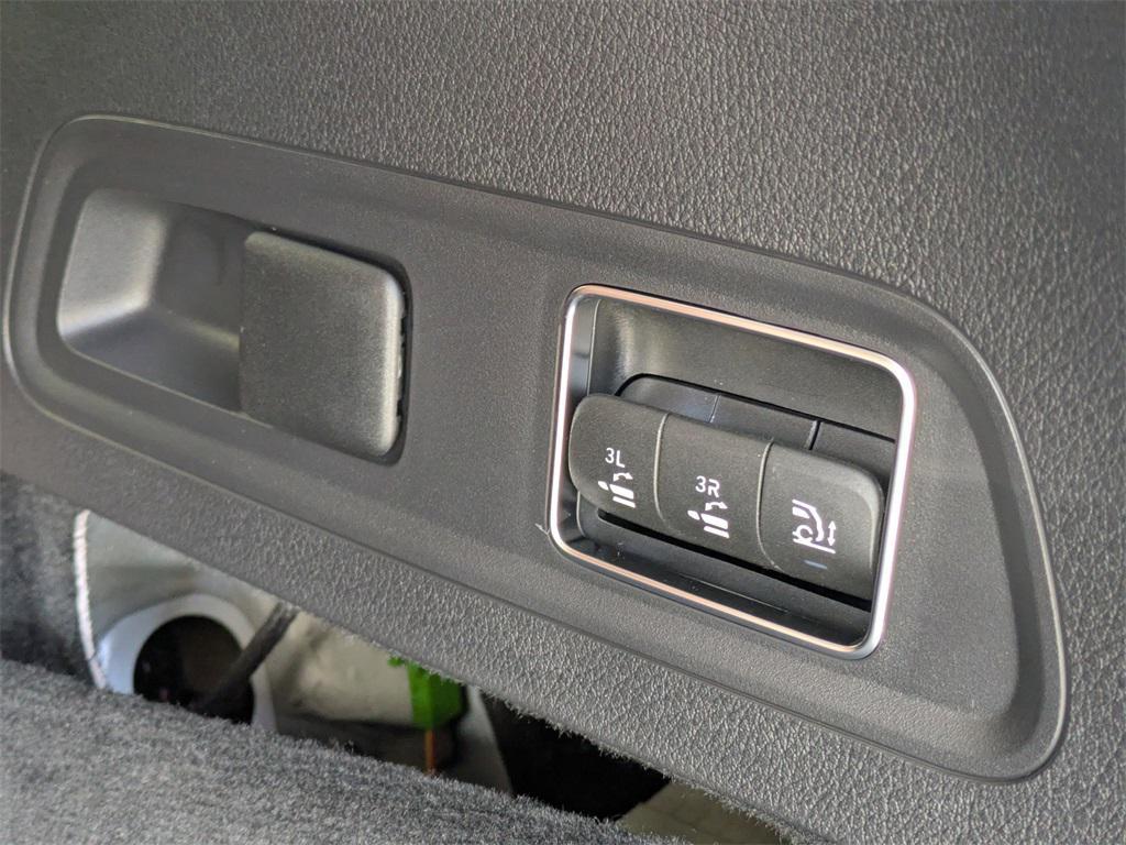 new 2026 Mercedes-Benz GLS 450 car, priced at $103,700
