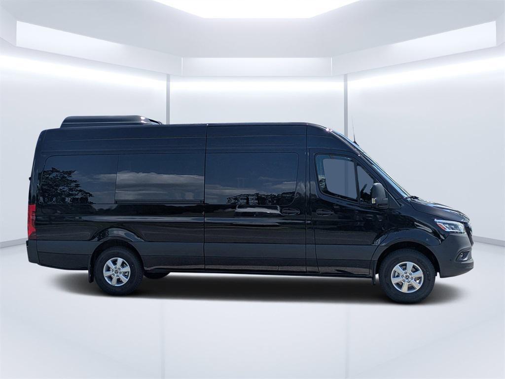 new 2025 Mercedes-Benz Sprinter 2500 car, priced at $90,634