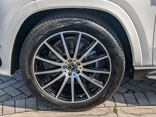 new 2025 Mercedes-Benz GLS 580 car, priced at $133,020