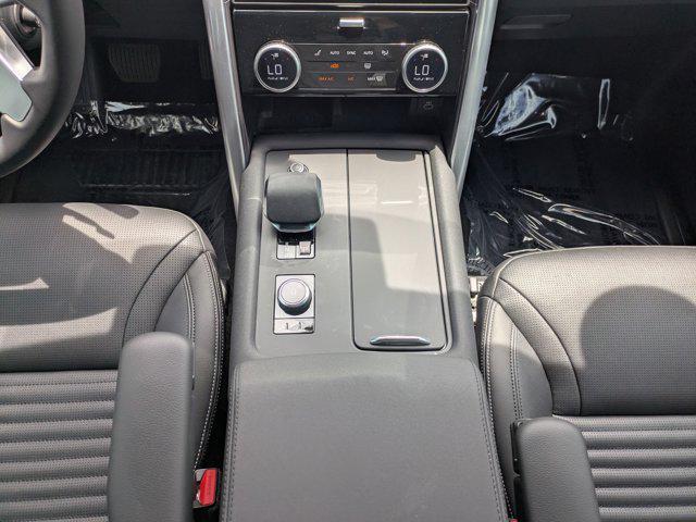 used 2025 Land Rover Discovery car, priced at $59,999