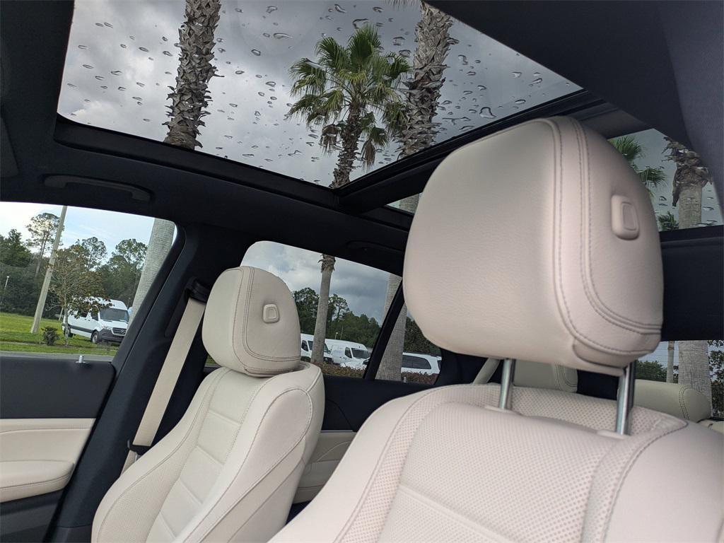 new 2025 Mercedes-Benz GLE 350 car, priced at $82,030