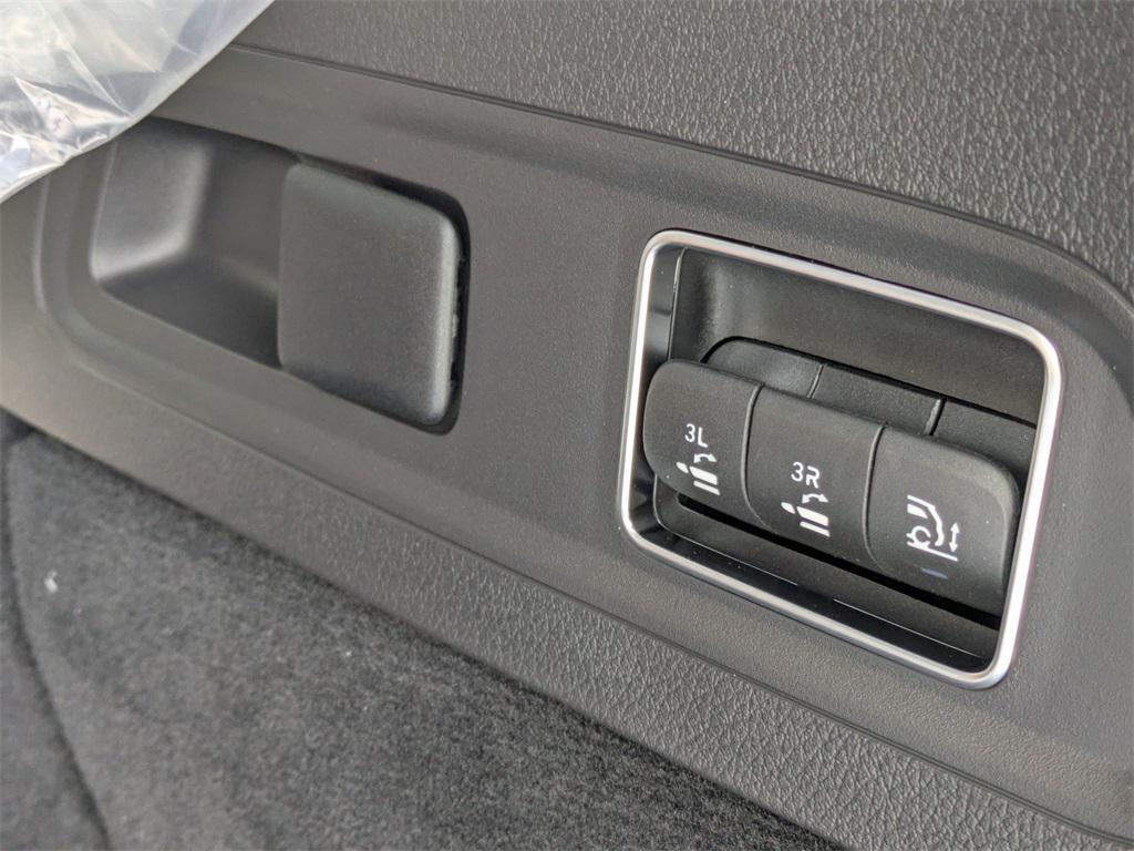 new 2026 Mercedes-Benz GLS 450 car, priced at $108,250
