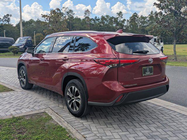 used 2021 Toyota Highlander car, priced at $31,991