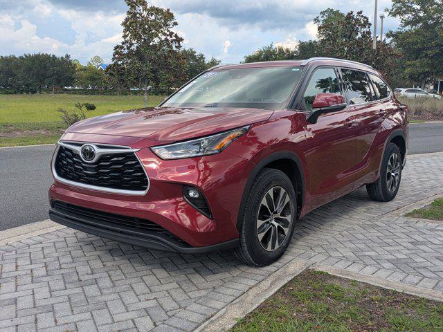 used 2021 Toyota Highlander car, priced at $31,991