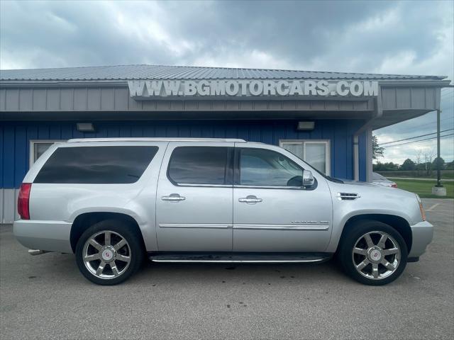 used 2014 Cadillac Escalade ESV car, priced at $15,498