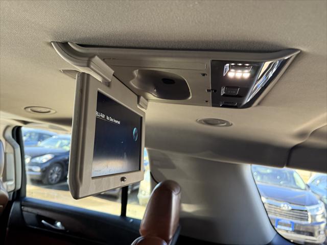 used 2015 Cadillac Escalade ESV car, priced at $18,998