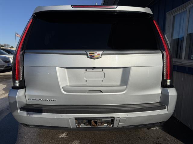 used 2015 Cadillac Escalade ESV car, priced at $18,998
