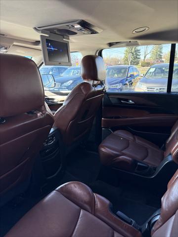 used 2015 Cadillac Escalade ESV car, priced at $18,998