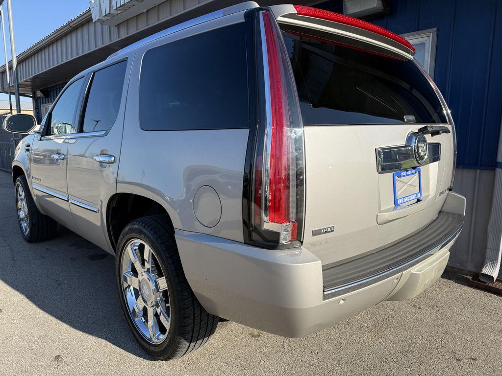 used 2009 Cadillac Escalade car, priced at $8,655
