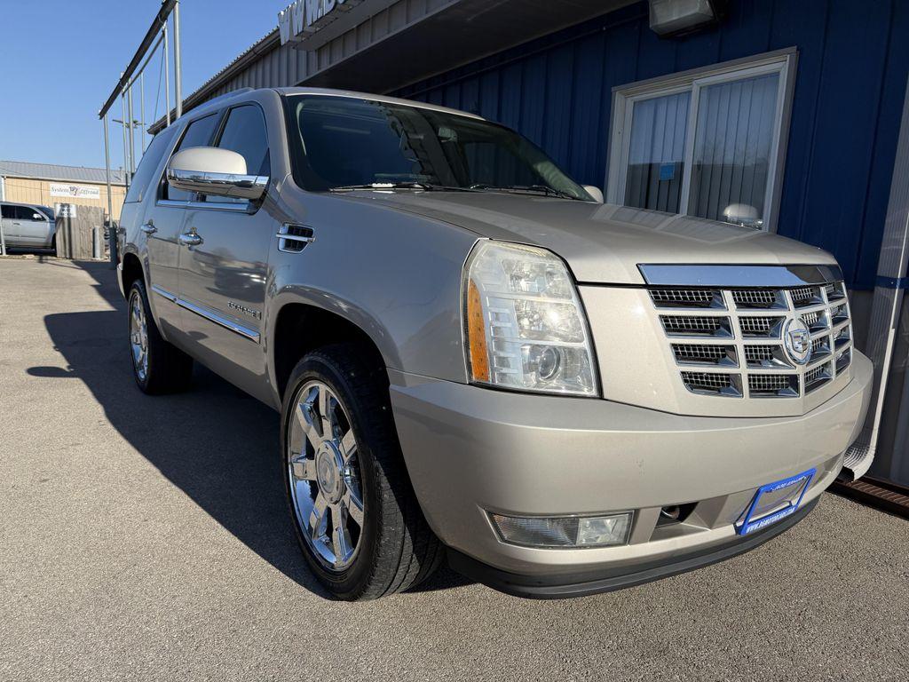 used 2009 Cadillac Escalade car, priced at $8,655